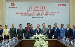 VINFAST hợp tác PV OIL triển khai trạm sạc, thuê pin cho xe điện