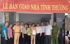 Báo Giao thông tặng nhà tình thương cho gia đình bị TNGT