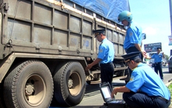 Đề nghị kiểm soát 24/24h ngăn xe quá tải tái xuất