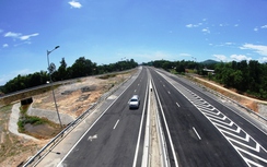 Sửa hầm chui bị dột bằng băng keo, chủ đầu tư nói gì?