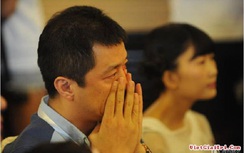 "Quách Tĩnh" Lý Á Bằng khóc vì thương con gái phẫu thuật