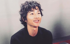 Giật mình với mái tóc xoăn xù của tài tử Song Joong Ki