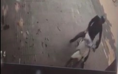 Video: Nam thanh niên bẻ khoá, trộm xe máy trong tích tắc