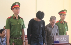 Hai nam thanh niên lãnh án tù vì yêu bé gái 12 tuổi