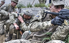 Tổng thống Poroshenko nói Nga có ý đồ chiếm Berdyansk và Mariupol