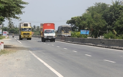 Xe cứu thương va chạm mô tô TTGT, một cán bộ bị thương