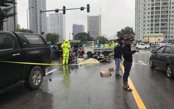 Hà Nội: Ngã ra đường sau va chạm, bị xe bán tải cán chết