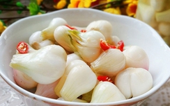 Cách muối dưa hành trắng giòn ngon, đơn giản ngày Tết