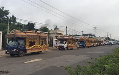 Dòng xe đưa tang vụ thảm sát ở Bình Phước về nơi an nghỉ