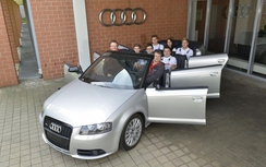 Ngỡ ngàng Audi mui trần 6 cửa, 8 chỗ dài nhất hành tinh