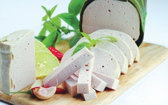 Nghệ nhân Ước Lễ lộ bí quyết làm giò chả siêu ngon dịp Tết