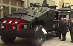 Ông Putin ngắm "Kẻ trừng phạt"