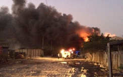 TP. HCM: Cháy lớn tại công ty thiết bị điện