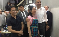 Video: Cận cảnh Tổng thống Obama trong quán bún chả