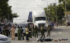 Cụ ông 79 tuổi bị xe tải cán ngang tử vong tại chỗ