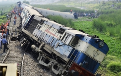 Tai nạn tàu kinh hoàng tại Ấn Độ do lơ là bảo trì?