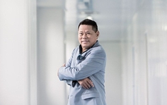 Bạn trai Ngọc Trinh mất 7.000 tỷ đồng sau 2 tháng