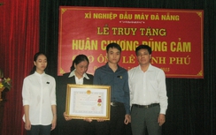 Chủ tịch nước truy tặng Huân chương Dũng cảm cho lái tàu hy sinh