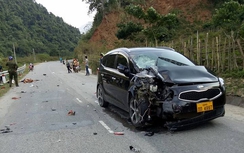 Va chạm với ô tô, con rể và bố mẹ vợ tử vong