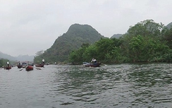 Chùa Hương đón hơn 4 vạn lượt du khách ngày khai hội