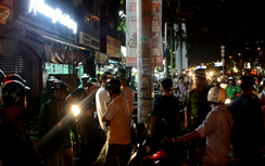 GrabBike và xe ôm truyền thống hỗn chiến trước bến xe Miền Tây