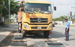 Xe quá tải bất ngờ hỏng trước bàn cân tải trọng có thoát phạt?