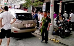 Khẩn trương điều tra vụ tạt a xít đôi nam nữ trên phố