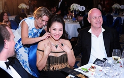 Sau siêu xe 7 tỷ, Thu Minh bất ngờ nhận dây chuyền 400 triệu