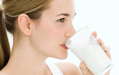 Những thực phẩm tuyệt đối tránh khi bạn uống kháng sinh