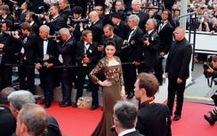 Lý Nhã Kỳ vẫn đến Cannes dù truyền thông quốc tế ngó lơ