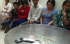 Phá tụ điểm đánh bạc, bắt giữ 14 “quý bà”