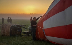 Mỹ: Khinh khí cầu đâm xuống đất, ít nhất 16 người thiệt mạng