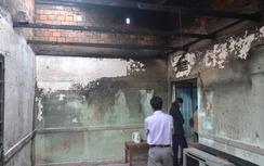 Nghi vấn nhà cháy rụi do iPhone đang sạc phát nổ