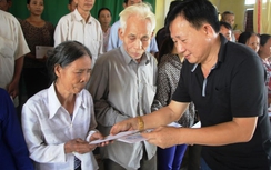 Vinamilk trực tiếp cứu trợ người dân vùng lũ, ủng hộ 2 tỷ đồng