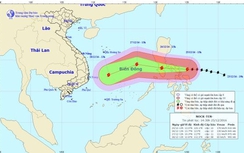 Bão Nock-ten mạnh cấp 16 đang áp sát Biển Đông