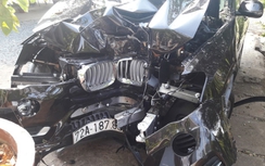 Chủ tịch huyện Côn Đảo tử vong khi đâm xe BMW vào gốc cây