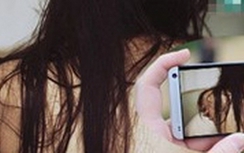 Bị "phi công" kém 12 tuổi tống tiền bằng clip "nóng"