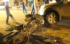 Đội phó Đội trinh sát lái ô tô tông hàng loạt xe máy