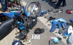 Thực hư 2 người tử vong do "chơi trò lái xe lao vào nhau"