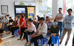 Đêm vẫn chờ đăng ký thông tin di động trước giờ G