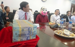 Video: Người trúng Vietlott 300 tỷ chia sẻ kế hoạch sử dụng tiền thưởng