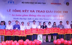 Hơn 1.150 giải thưởng "ATGT cho nụ cười ngày mai"