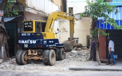 Sập sàn bê tông nhà đang tháo dỡ, 1 công nhân tử vong