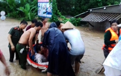 Phú Yên: Lũ quét, lốc xoáy hoành hành, giao thông chia cắt