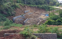 Sự thật “tái xây dựng” ở Sơn Trà: Là làm kè ngăn sạt lở!?