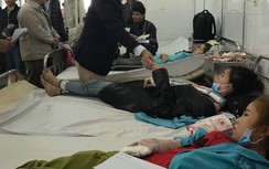 Vụ lật xe khách ở Đà Nẵng: Tập trung cứu người bị thương