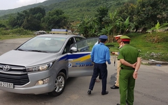 Taxi biến tướng, chạy bắt khách lẻ như tuyến cố định