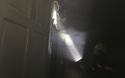 Khen thưởng hai người nước ngoài lao vào đám cháy cứu trẻ em