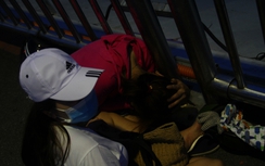 Người phụ nữ tuyệt vọng nhìn chồng sắp cưới nhảy cầu tự tử