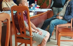 Truy bắt nam thanh niên nghi ngáo đá trộm xe khách bỏ trốn